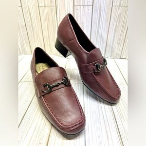Soft Style Hush Puppies Faux Leather Heels 8.5w